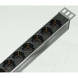 Блок распределения питания ЦМО R-10-9S-I-440-Z гор.размещ. 9xSchuko базовые 10A C14