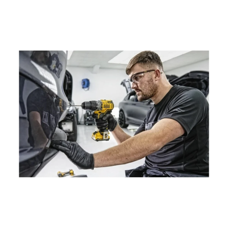 Дрель-шуруповерт DeWalt DCD706D2